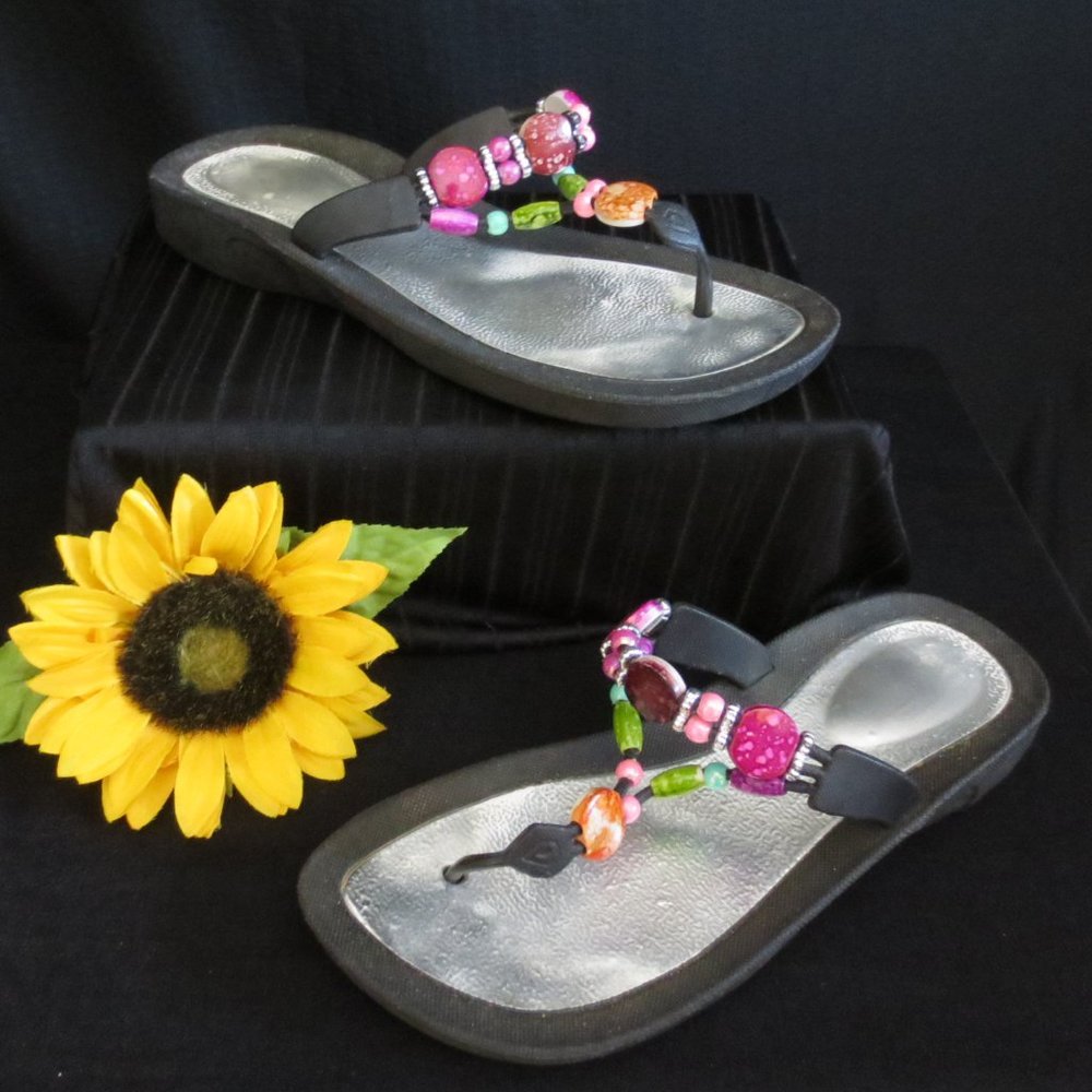 Unlisted Shoes Black Silver Jewel Tone Beaded Wedge Slide Thong Sandals Size 7